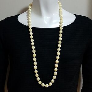 Vintsgr Cream Silk Bead Necklace